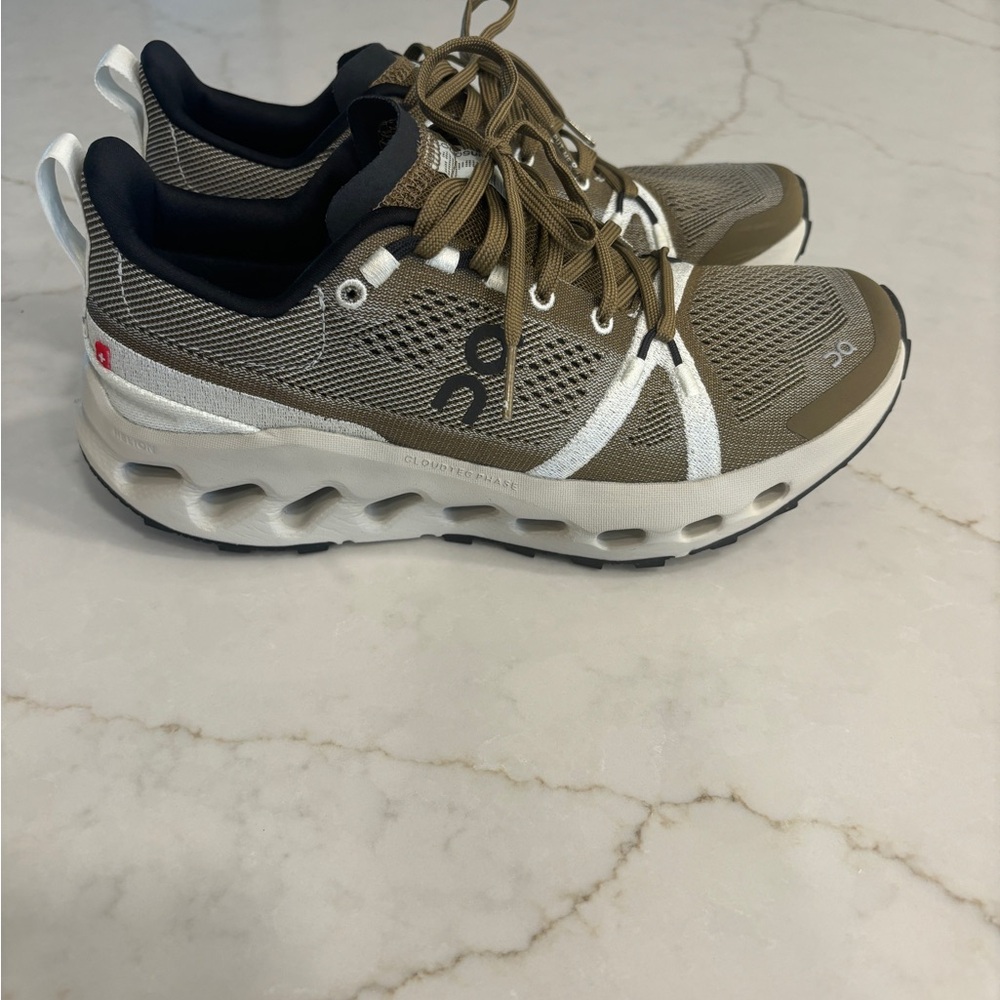On Running Cloudsurfer Trail shoes